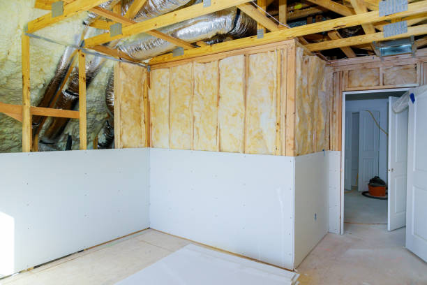 Best Spray Foam Insulation in Strawberry, CA